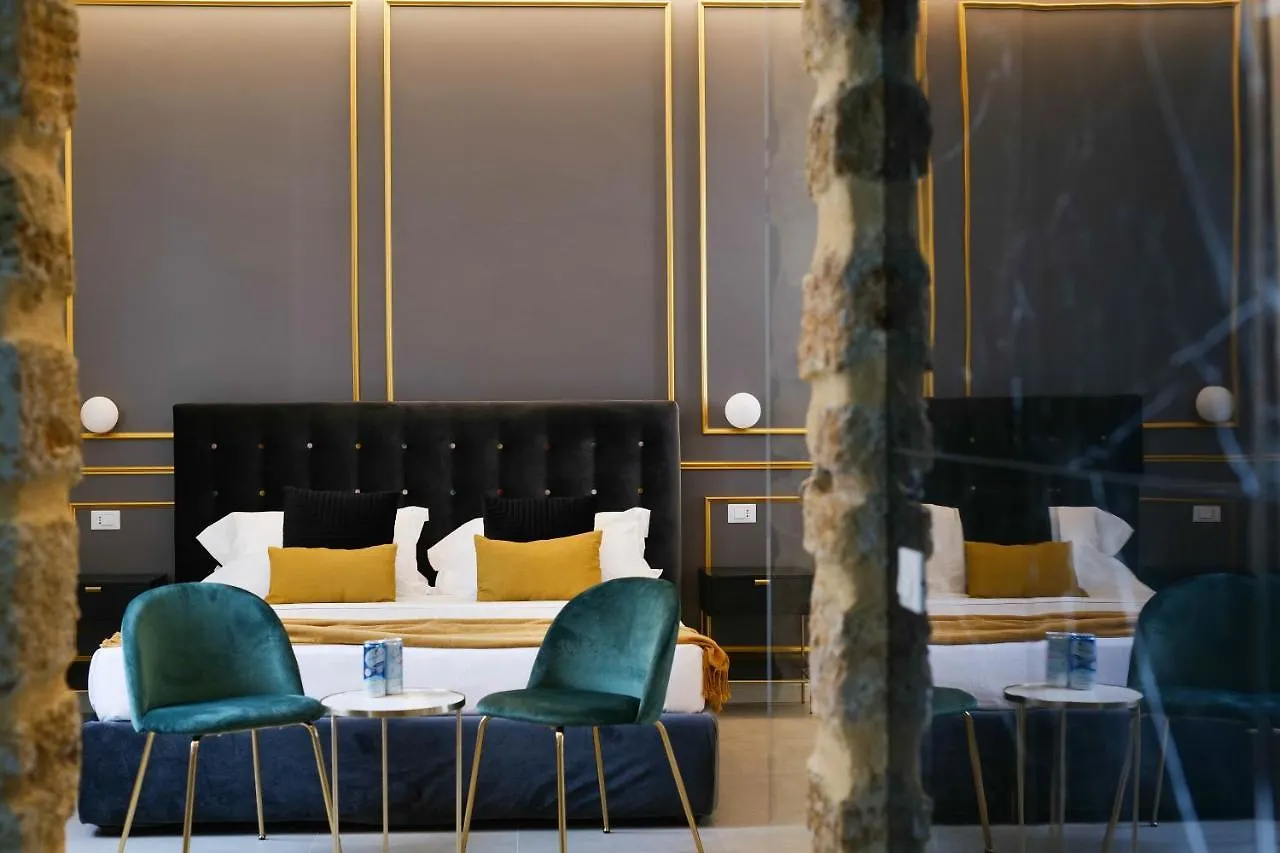 Family Affair Luxury Rooms&Suites Palermo Bed & Breakfast