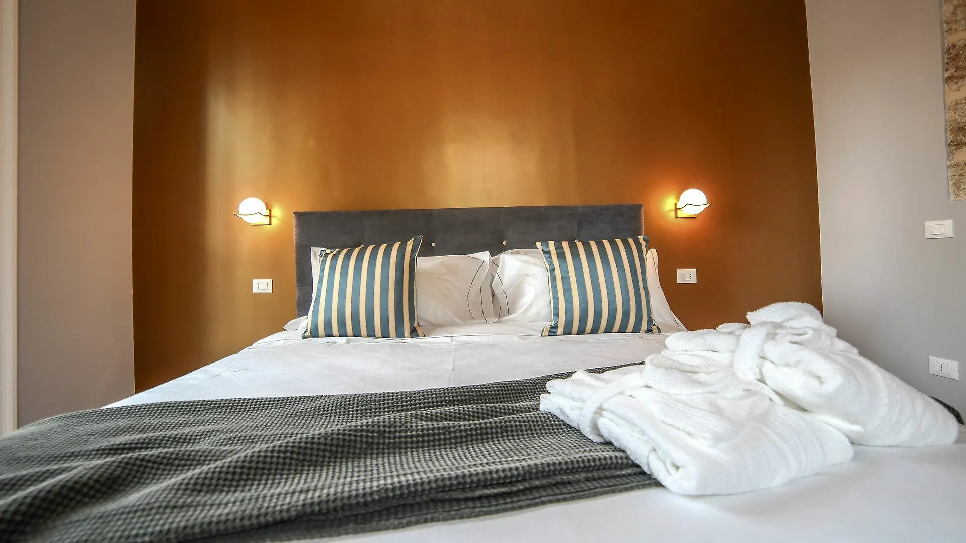 Family Affair Luxury Rooms&Suites Palermo 2*,  Italy
