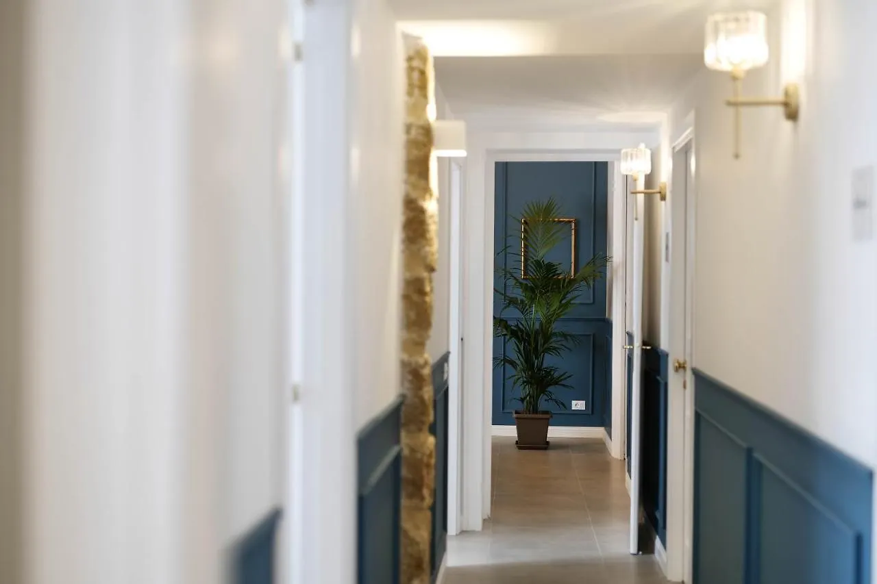 Family Affair Luxury Rooms&Suites Palermo 2*,